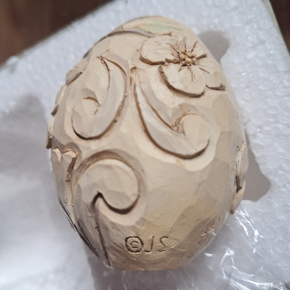 Jim Shore White Woodland Easter Basket W/4 eggs.